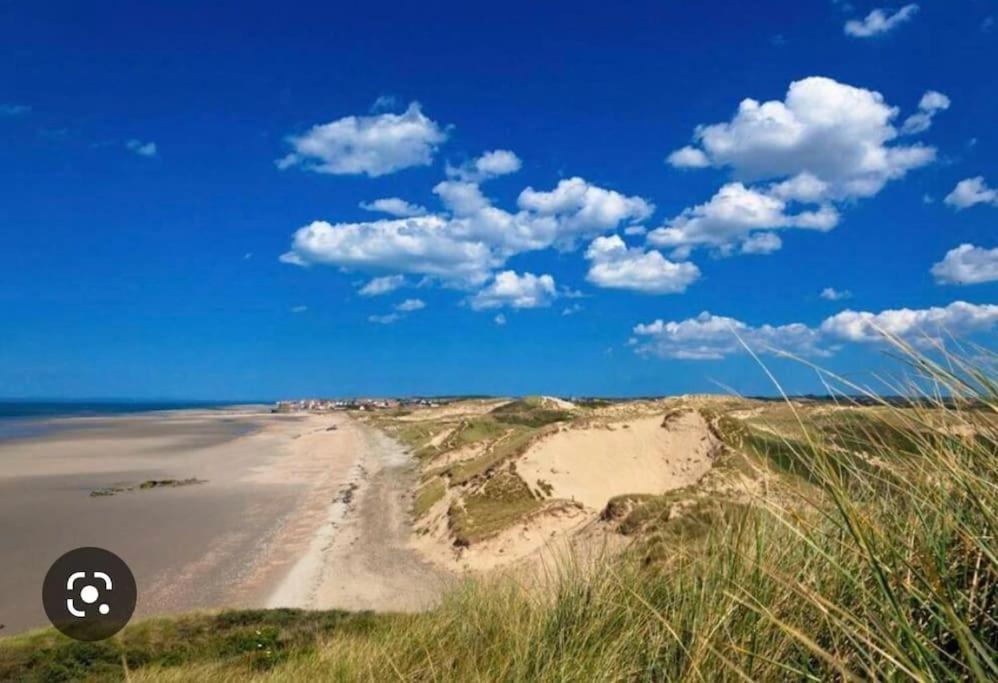 Gite Neuf Proche De La Plage Oye-Plage Exterior photo